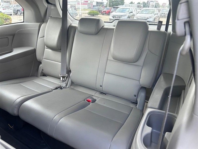 2017 Honda Odyssey EX-L - Photo 12