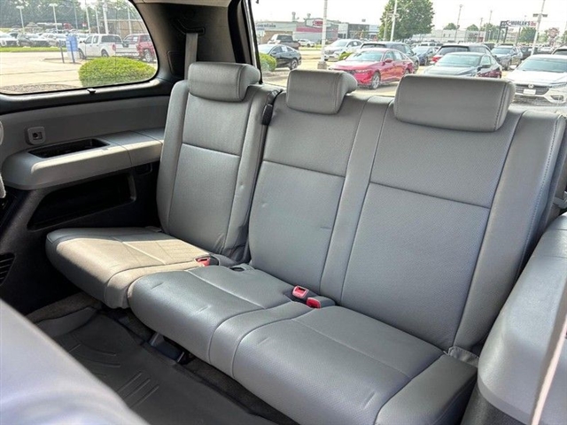 2011 Toyota Sequoia Platinum - Photo 12