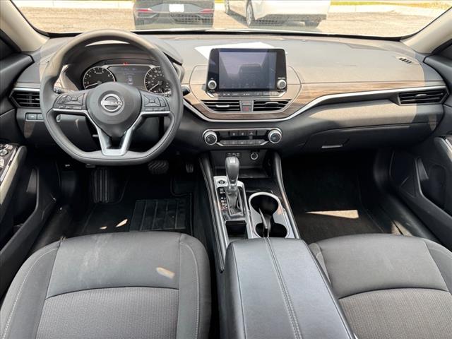 2023 Nissan Altima 2.5 SV - Photo 13