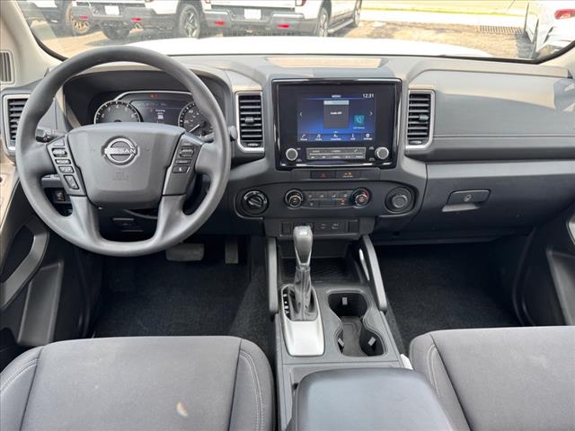 2022 Nissan Frontier SV - Photo 13