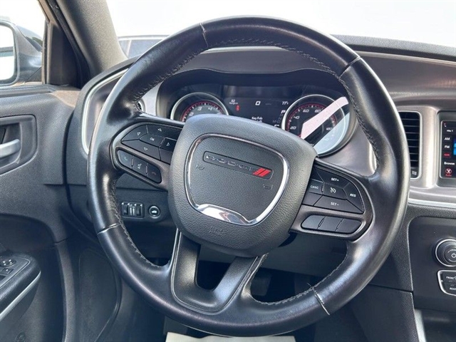 2022 Dodge Charger SXT - Photo 13