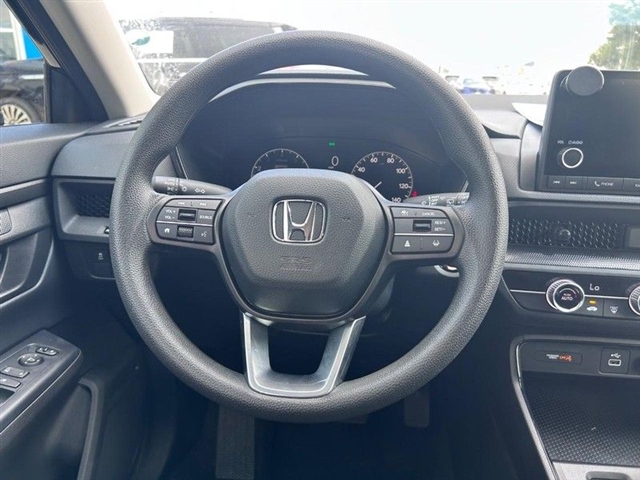 2025 Honda CR-V LX - Photo 13