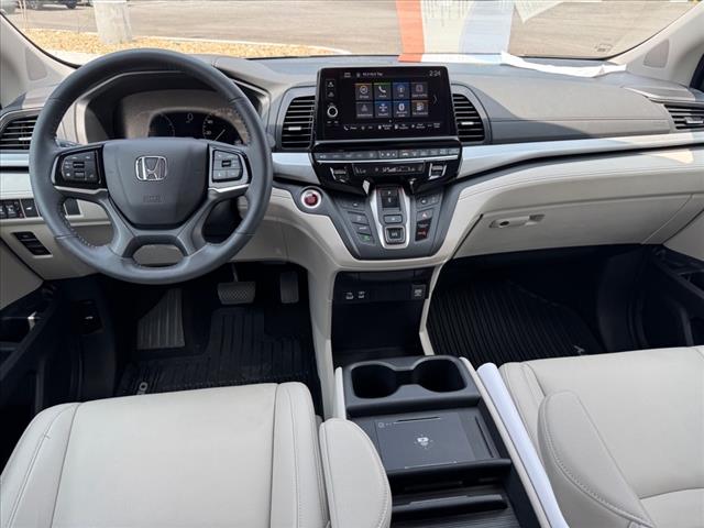 2025 Honda Odyssey EX-L - Photo 13