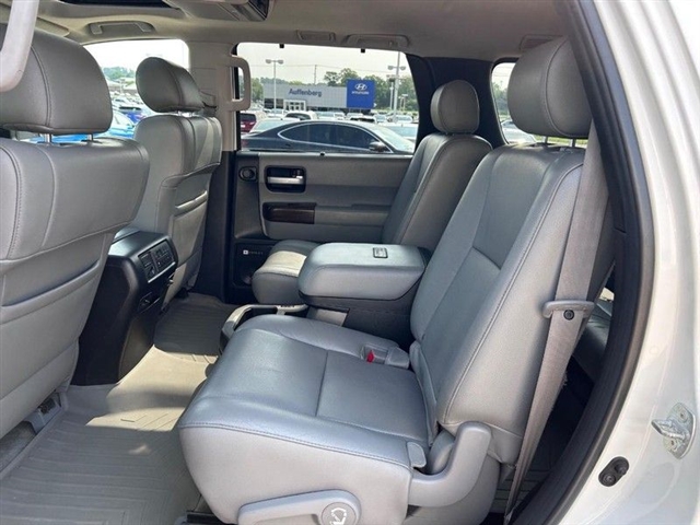 2011 Toyota Sequoia Platinum - Photo 13