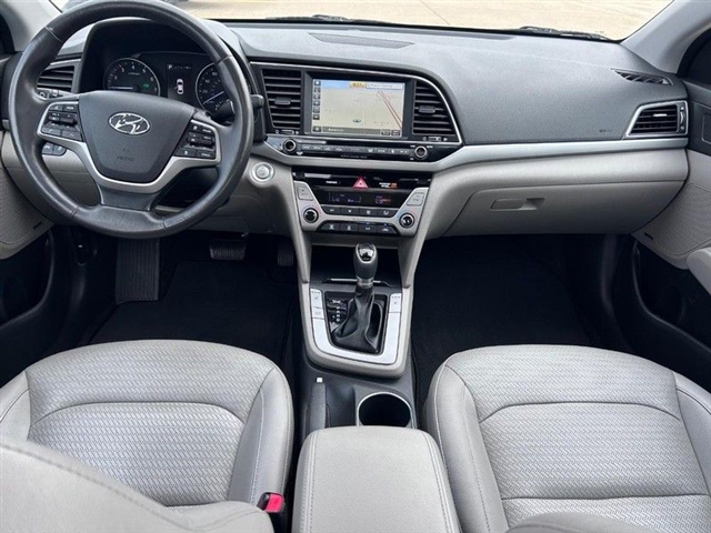 2018 Hyundai ELANTRA LIMITED - Photo 13