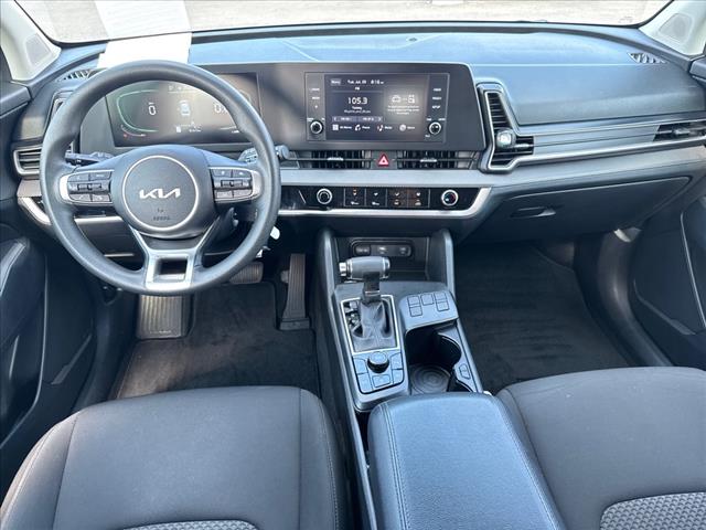 2023 Kia Sportage LX - Photo 13