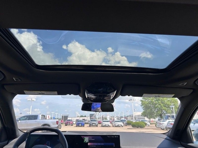 2024 BMW i5 eDrive40 - Photo 13