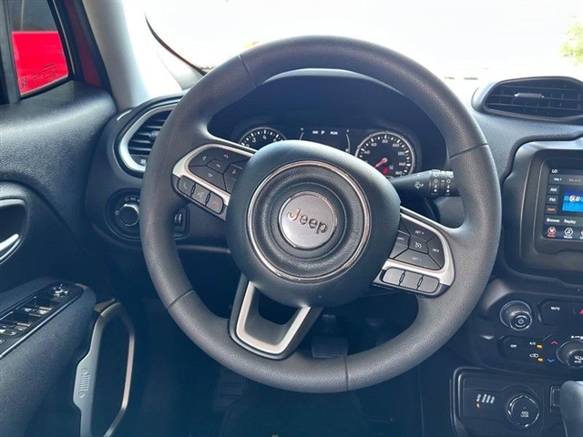 2021 Jeep Renegade Jeepster - Photo 13