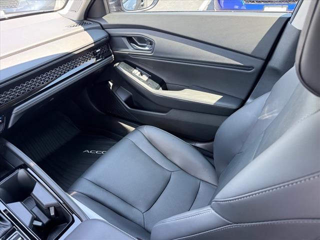 2025 Honda Accord Hybrid Touring - Photo 14
