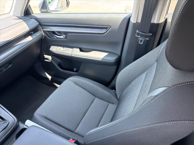 2025 Honda CR-V LX - Photo 14