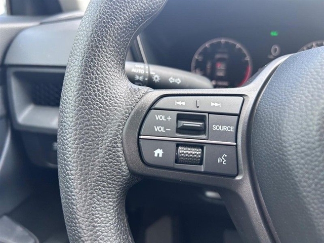 2025 Honda CR-V LX - Photo 14