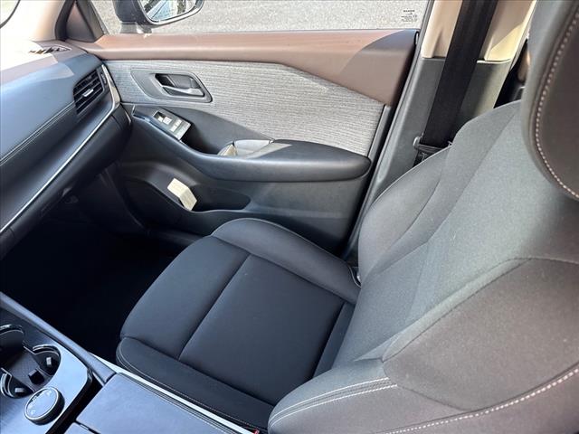 2023 Nissan Rogue S - Photo 14