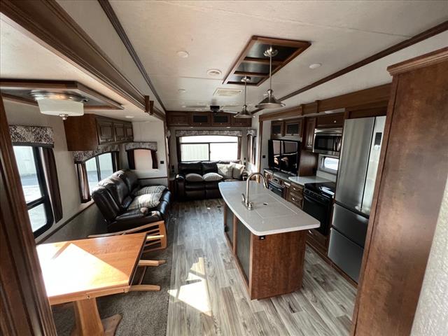 2014 HeartLand Big Horn  - Photo 14