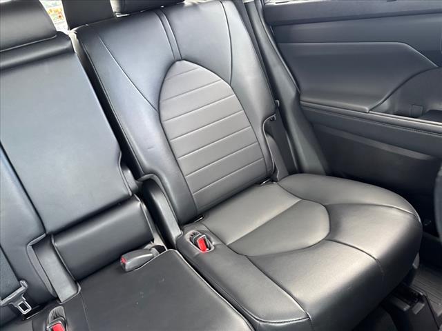 2022 Toyota Highlander XLE - Photo 14