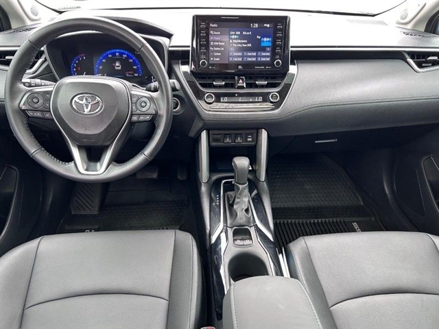 2022 Toyota Corolla Cross XLE - Photo 14