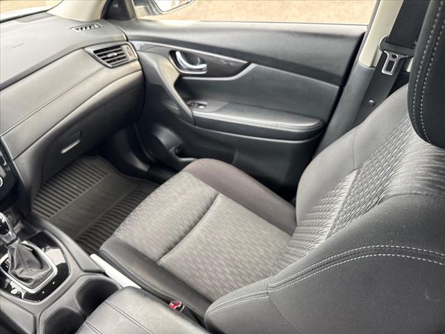 2019 Nissan Rogue SV - Photo 14