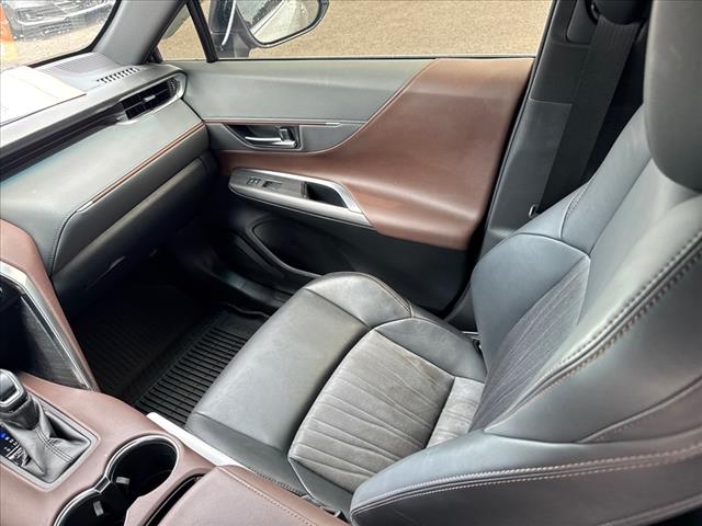 2021 Toyota Venza XLE - Photo 14