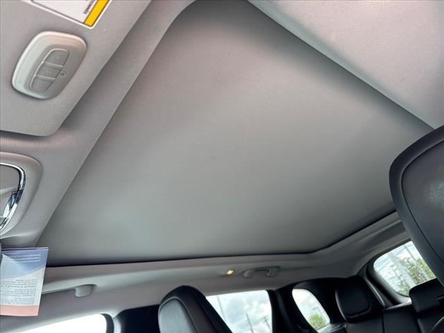2022 Jeep Cherokee Latitude Lux - Photo 15