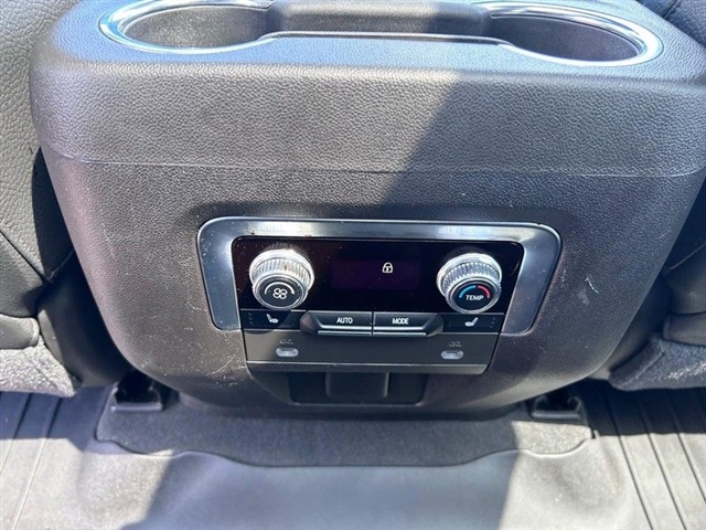 2021 GMC Yukon XL Denali - Photo 15