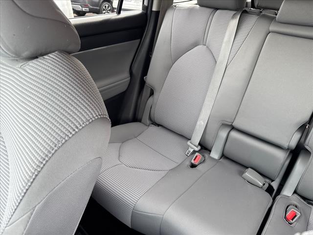 2023 Toyota Highlander LE - Photo 15