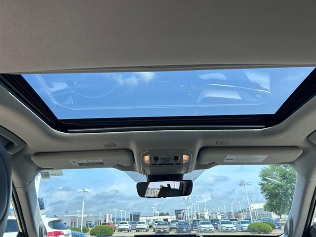 2023 Toyota Highlander Hybrid Limited - Photo 15
