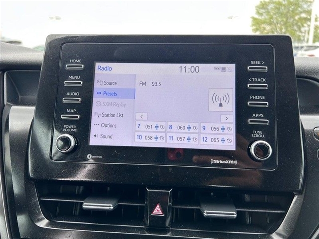 2023 Toyota Camry Hybrid LE - Photo 16