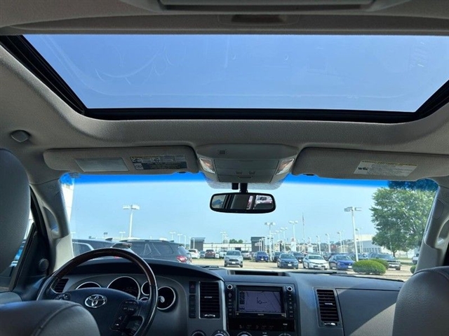 2011 Toyota Sequoia Platinum - Photo 16