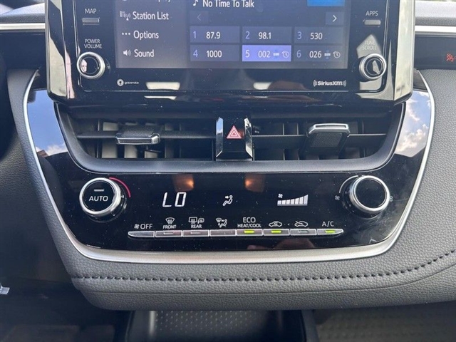 2022 Toyota Corolla SE - Photo 16