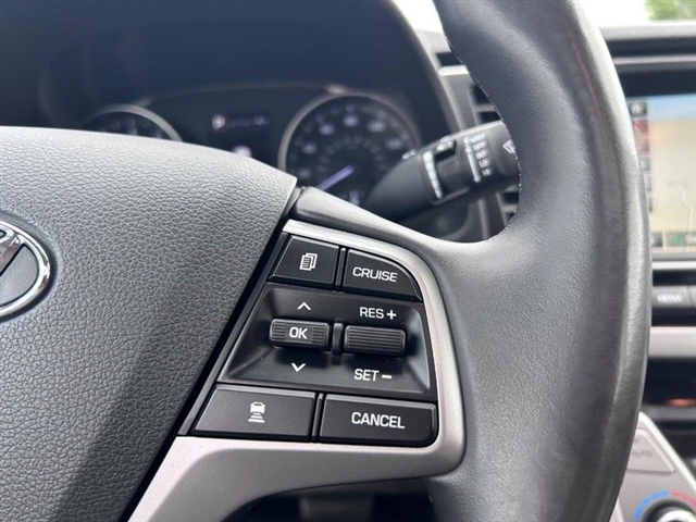 2018 Hyundai ELANTRA LIMITED - Photo 16