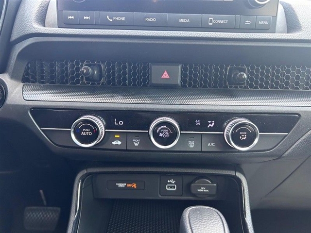 2025 Honda CR-V LX - Photo 17