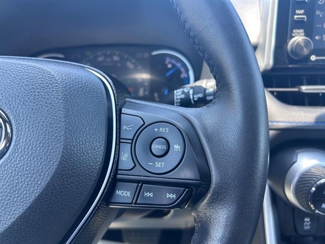 2021 Toyota RAV4 Hybrid XSE - Photo 17