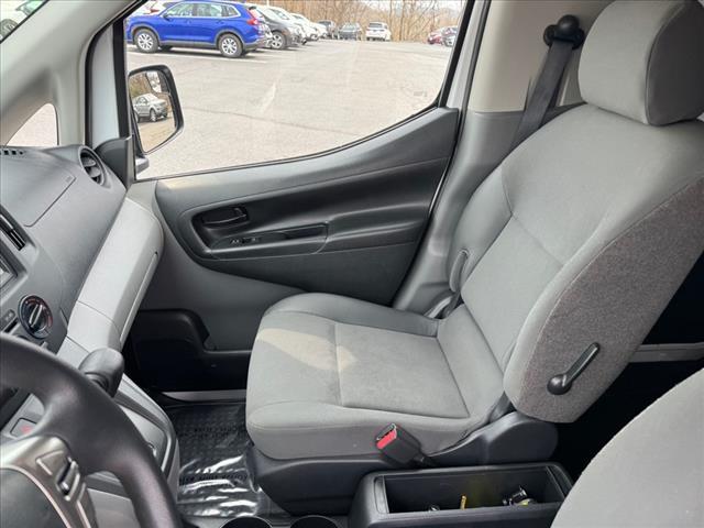 2021 Nissan NV200 SV - Photo 17