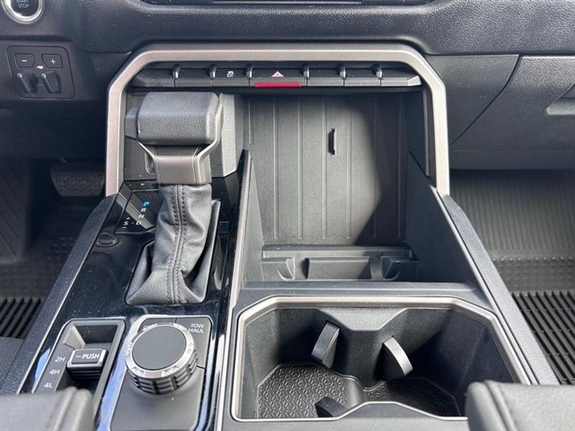 2022 Toyota Tundra SR5 - Photo 17