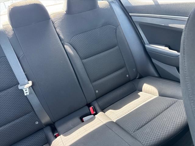 2020 Hyundai Elantra SEL - Photo 17