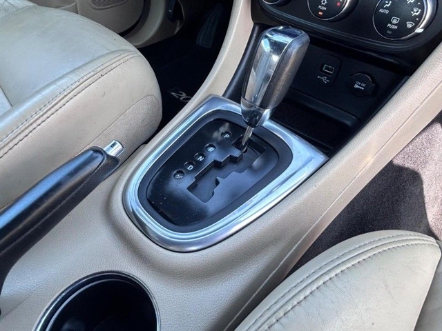 2013 Chrysler 200 Limited - Photo 18