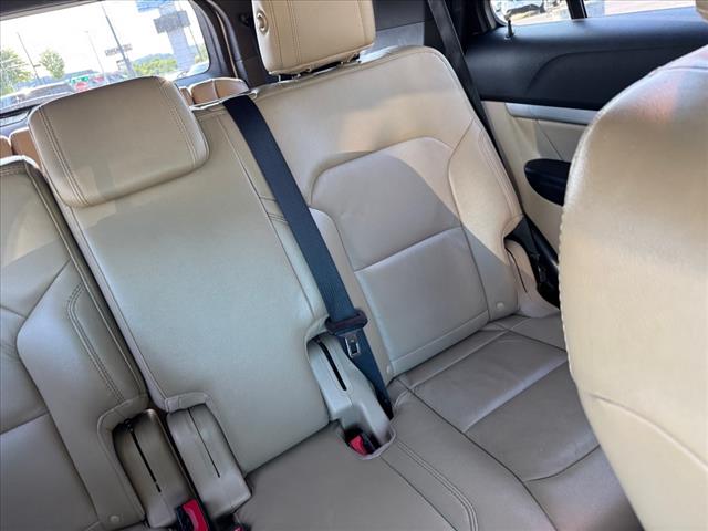 2016 Ford Explorer XLT - Photo 18