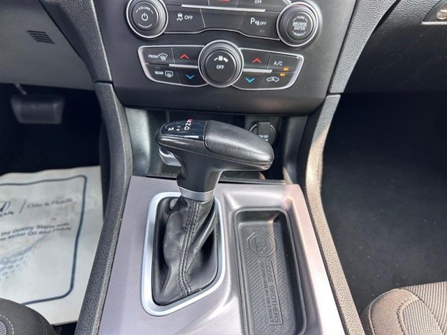 2022 Dodge Charger SXT - Photo 18