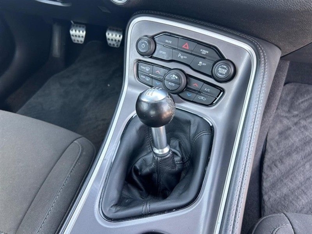 2022 Dodge Challenger R/T - Photo 18