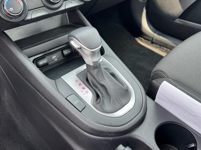 2023 Kia Forte LXS - Photo 18