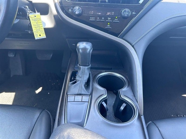 2023 Toyota Camry SE - Photo 18