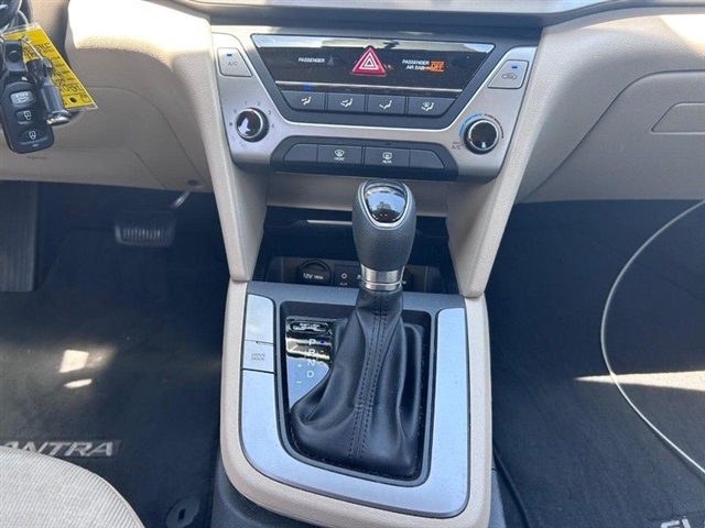 2018 Hyundai ELANTRA SEL - Photo 18