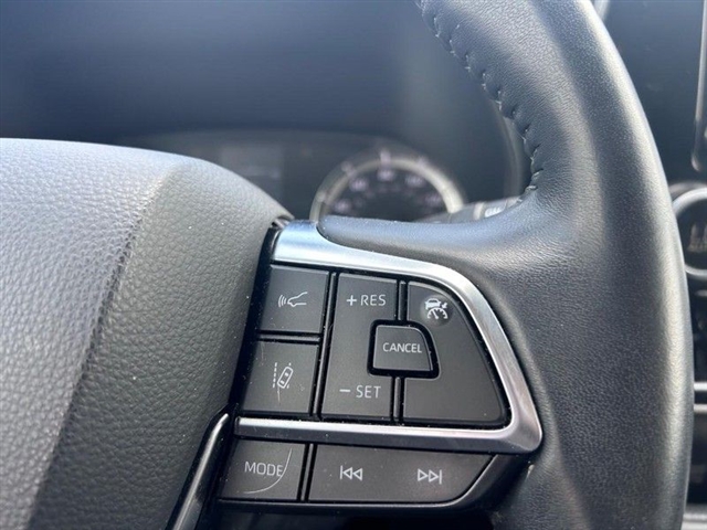 2020 Toyota Highlander LE - Photo 18