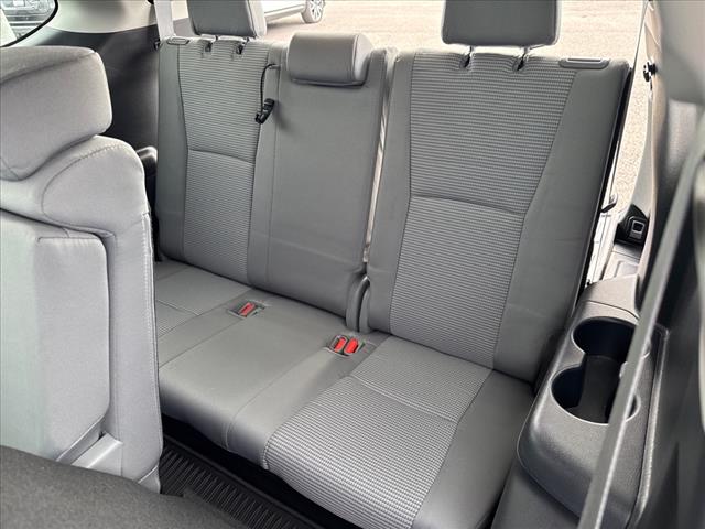 2023 Toyota Highlander LE - Photo 18