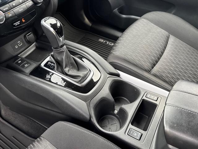 2019 Nissan Rogue SV - Photo 18