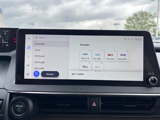 2024 Toyota Prius Limited - Photo 18