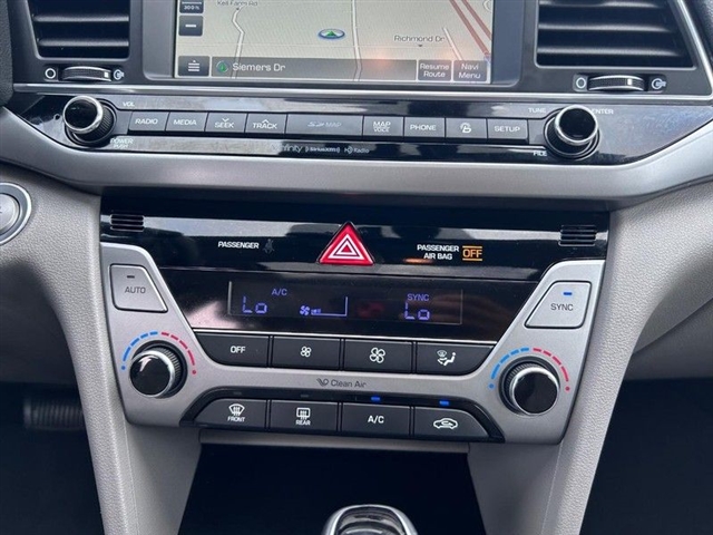 2018 Hyundai ELANTRA LIMITED - Photo 18