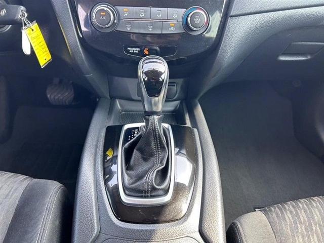 2018 Nissan Rogue S - Photo 18