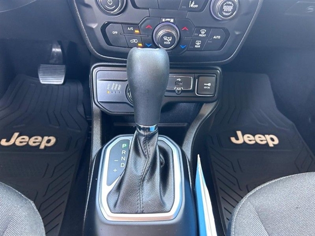 2021 Jeep Renegade Jeepster - Photo 18