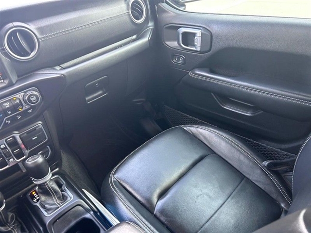 2020 Jeep Wrangler Unlimited Sahara - Photo 19