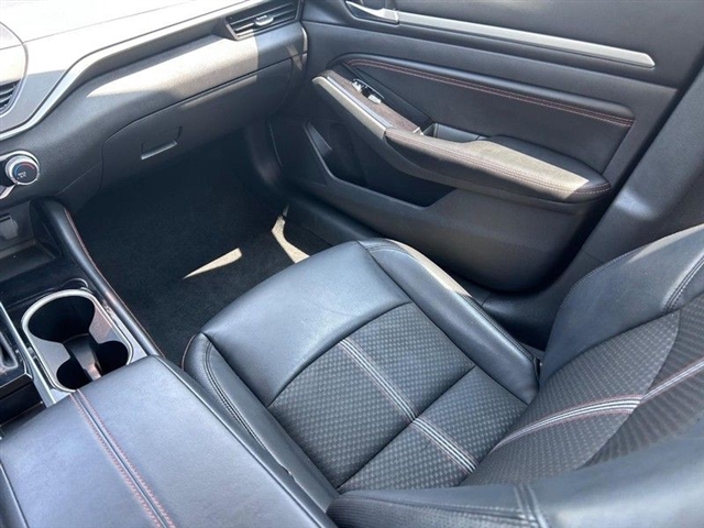 2023 Nissan Altima 2.5 SR - Photo 19